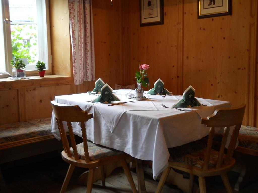 Gasthaus Gasthaus Raiffeisen Innervillgraten Exterior foto