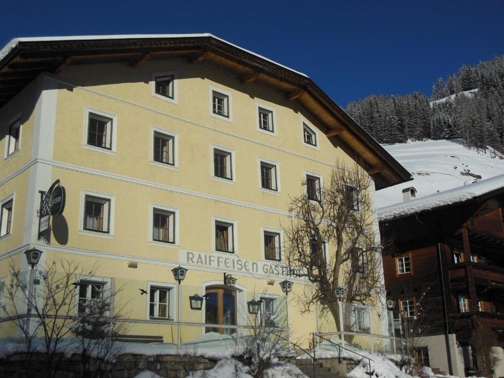 Gasthaus Gasthaus Raiffeisen Innervillgraten Exterior foto