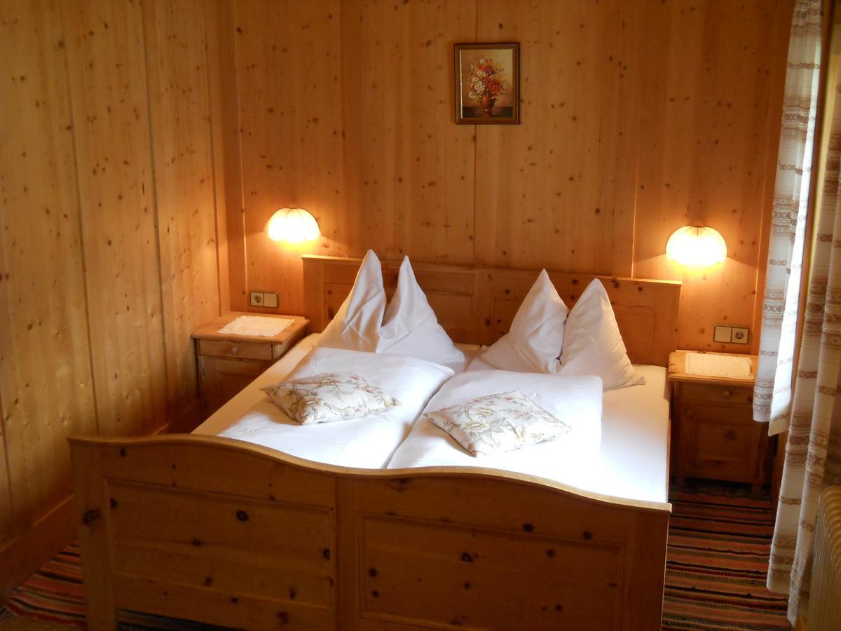Gasthaus Gasthaus Raiffeisen Innervillgraten Zimmer foto